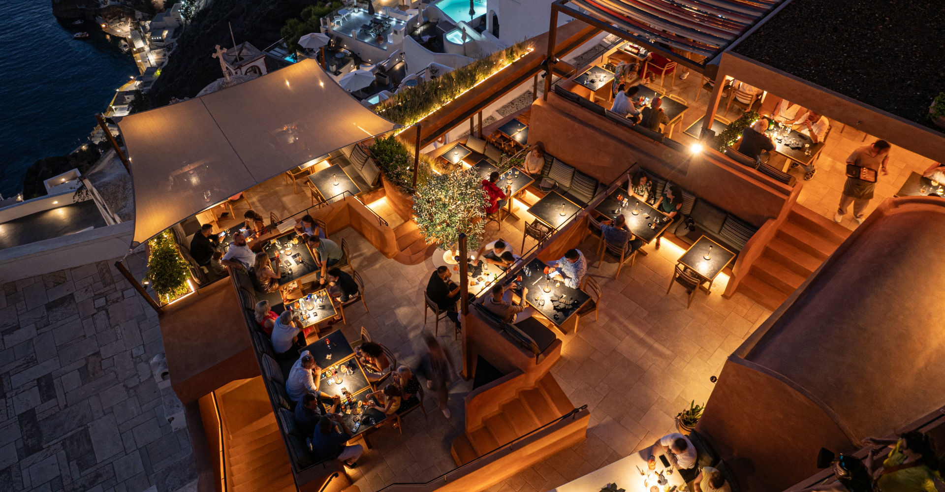 Rizes Restaurants - Slide 10